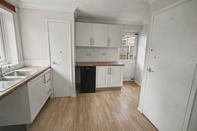 Woodland Rise, Norwich photo 3