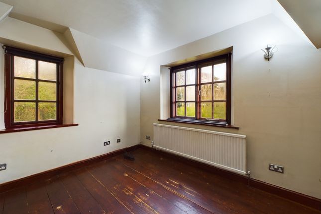 Detached house to rent in Thorpe Road, Peterborough