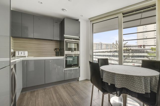 10 Copperlight Apartments 16, Buckhold Road, London photo 4