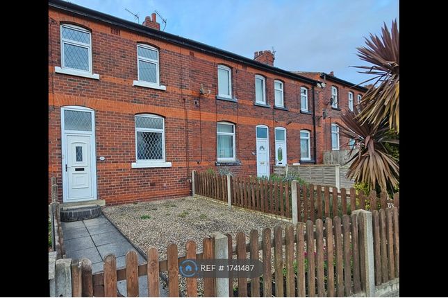 Thumbnail Terraced house to rent in Doncaster Road, Crofton, Wakefield