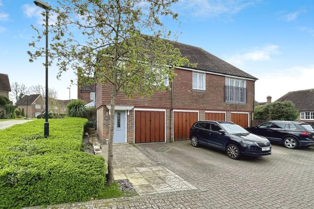 Thumbnail Flat for sale in Roundway, Haywards Heath