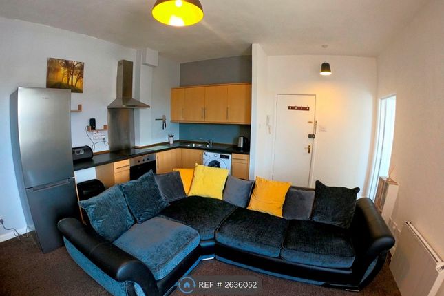 Lounge &amp; Kitchen