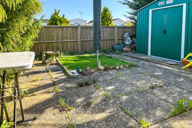 36 Arundel Drive, Thornlea Park, Littlehampton photo 2