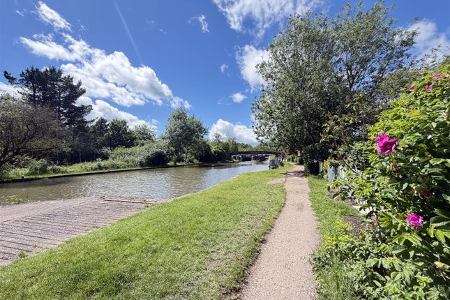 8, Hatton Terrace, Budbrooke, Hatton photo 2