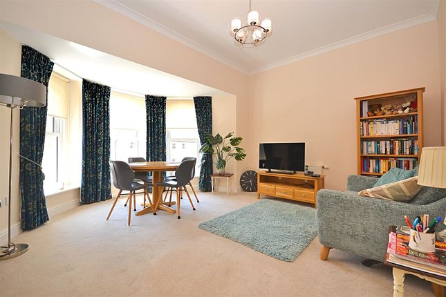 8 Edgcumbe Manor, Somerleigh Road, Dorchester photo 2