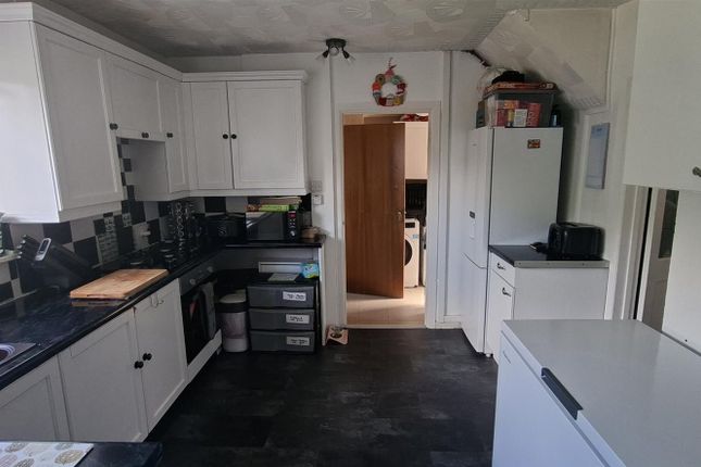 58, Heol Poyston, Cardiff photo 3