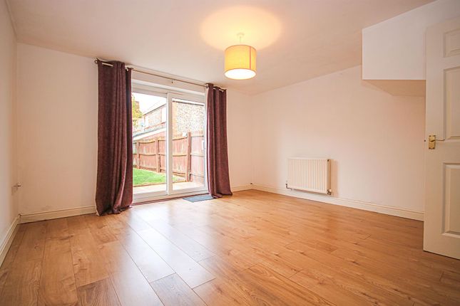 Malt Close, Newmarket photo 3