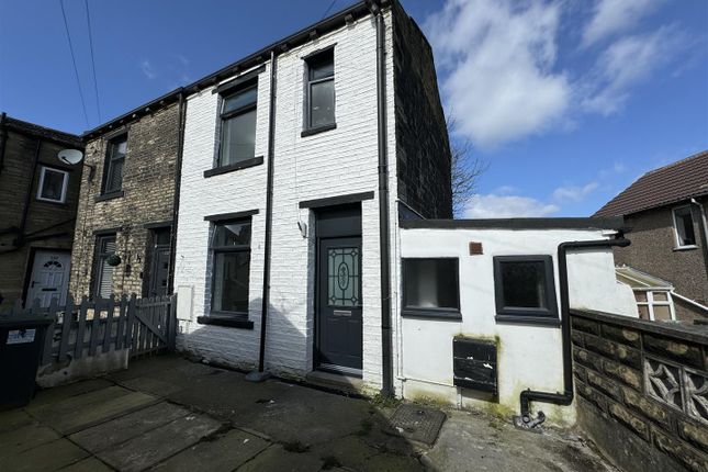 Thumbnail Cottage to rent in Beacon Road, Wibsey, Bradford