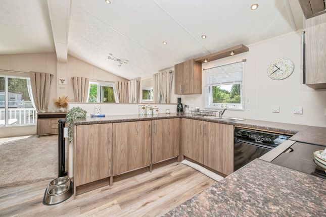 The Grove, 11, Mill Road, Great Yarmouth photo 3
