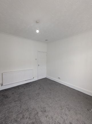 24 Laithe Street, Laithe Street, Burnley, BB11 2LH, Burnley photo 3