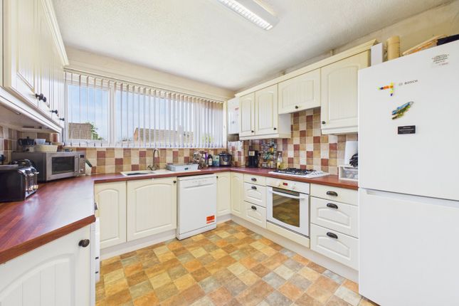 20, Clouston Road, Farnborough photo 4