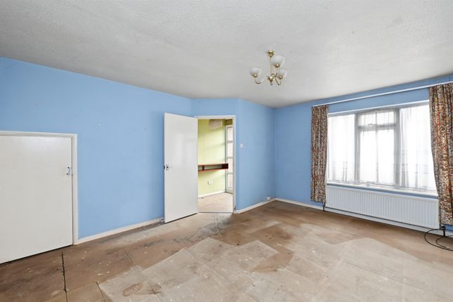 Chiltern Park Avenue, Berkhamsted photo 2
