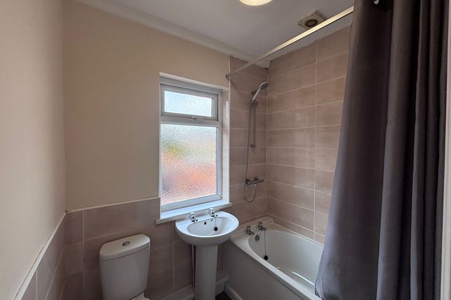 106, Tynemouth Road, Wallsend photo 5