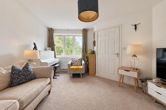 54, Unicorn Way, Burgess Hill photo 4