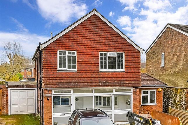 Link-detached house for sale in Carshalton Road, Banstead, Surrey