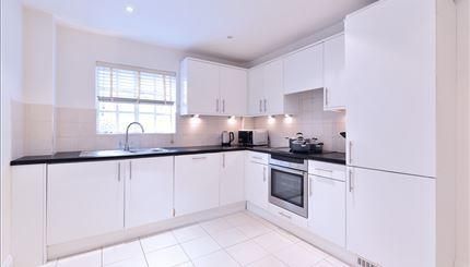 Flat to rent in Fulham Road, South Kensington