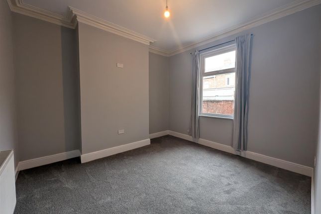 42, Salisbury Terrace, Darlington photo 3