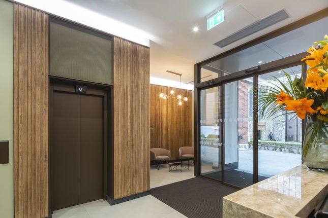 Office to let in Great St. Helen's, London