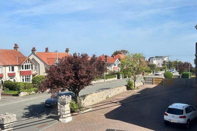 Apt.3, Danilton Court, College Avenue, Rhos on Sea photo 2