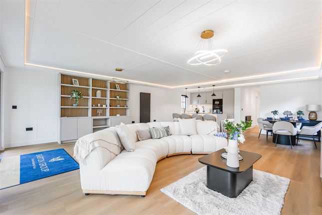 Kos, Plot 10, Bells Wood, Little Berkhamsted photo 4