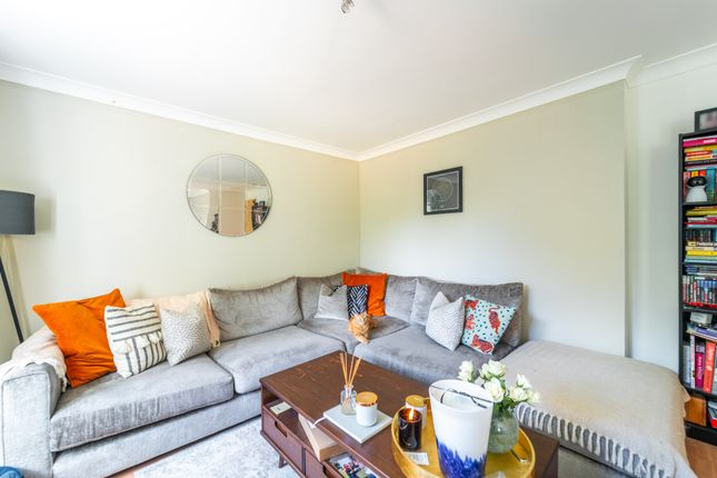 Flat 69 Sherard Court, 3, Manor Gardens, Holloway photo 3