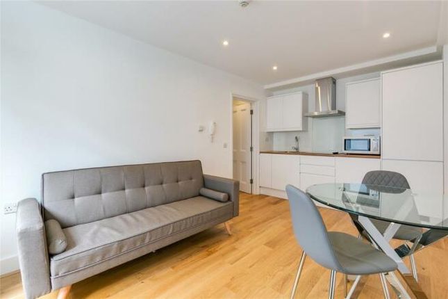 Flat 2, 10, Coleherne Road, LONDON photo 5