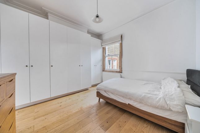 36, Louisville Road, London photo 4