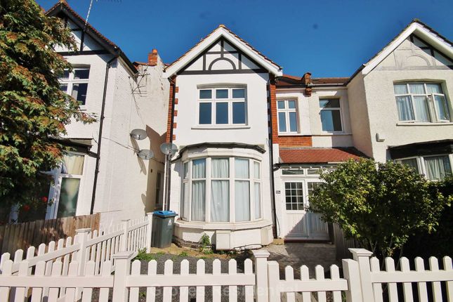 Thumbnail Flat to rent in Lime Grove, New Malden