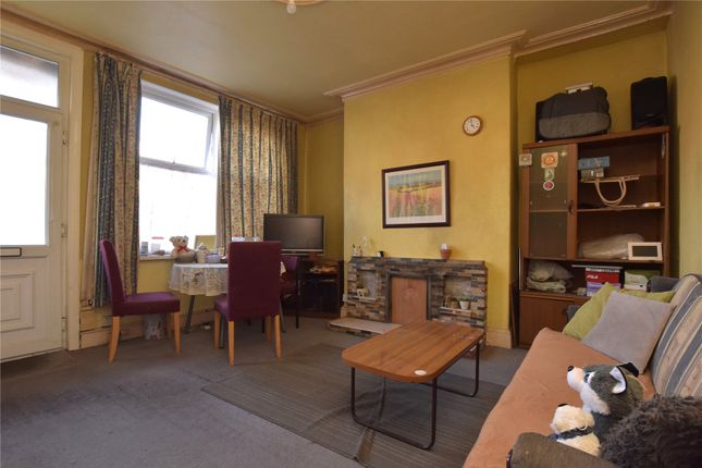 42, Beechwood View, West Yorkshire photo 3
