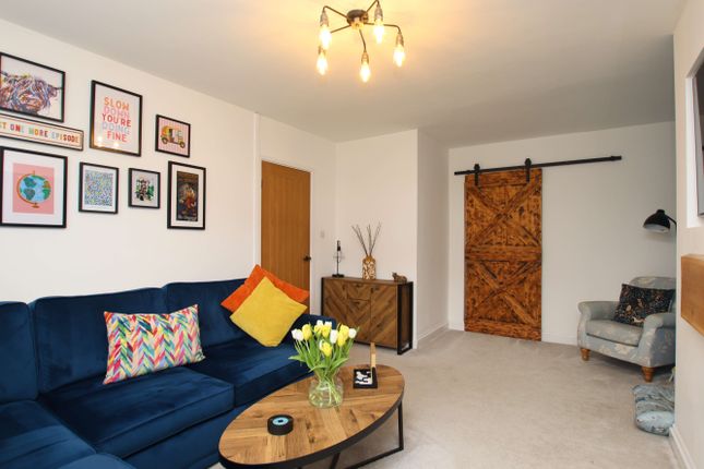 12, Heol Robart, Pontyclun photo 3