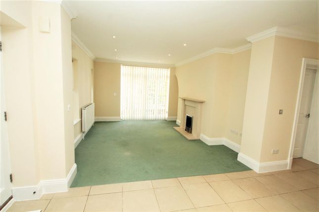 Flat to rent in King Henry Mews, Harrow-On-The-Hill, Harrow