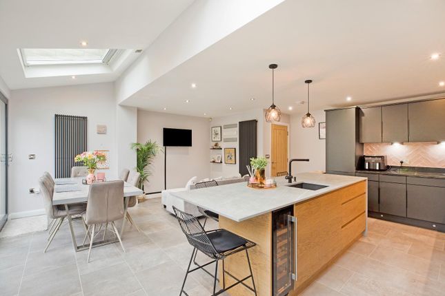 Town house for sale in Hollingwood Park, Ilkley