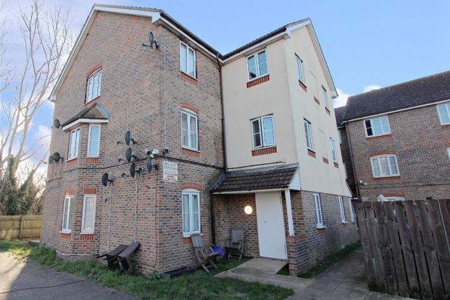 Thumbnail Flat for sale in Redbourne Drive, London