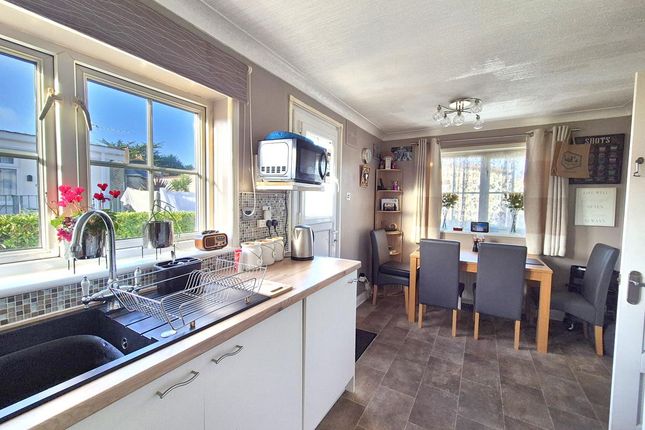 36, Gwealmayowe Park, Helston photo 3
