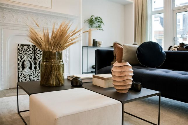 Knightsbridge Luxury  Flat 30, Wellington Court (42).Jpg