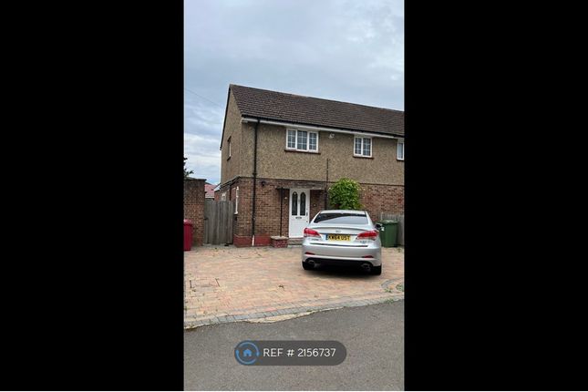 Semi-detached house to rent in Slough, Slough