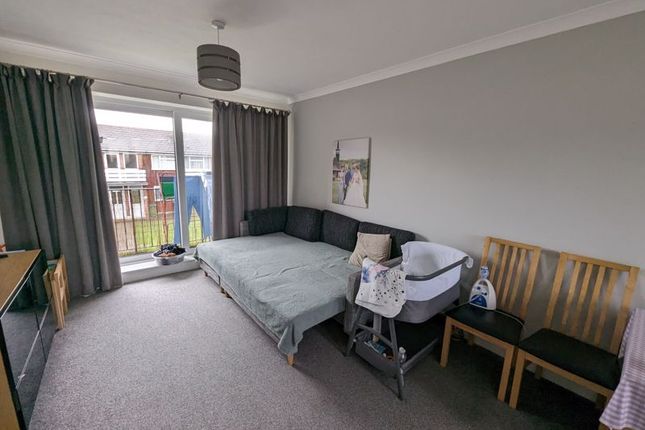 Flat for sale in Brentwood Close, London