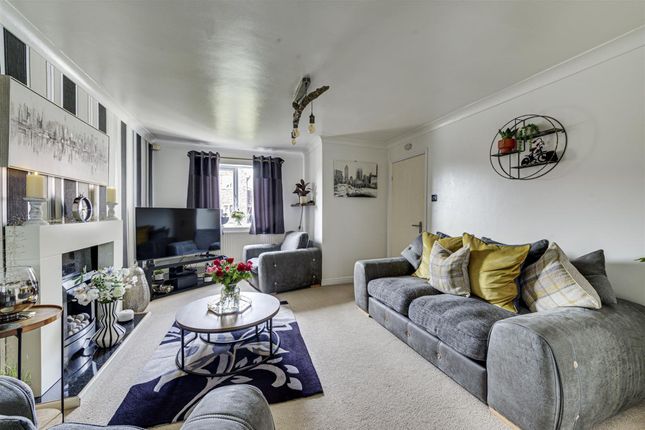28 Melton Drive, Congleton photo 2