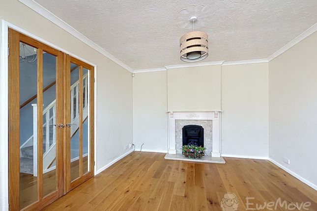16, Deane Road, Rugby photo 3
