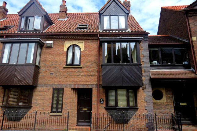 Thumbnail Town house for sale in Eastgate, Beverley