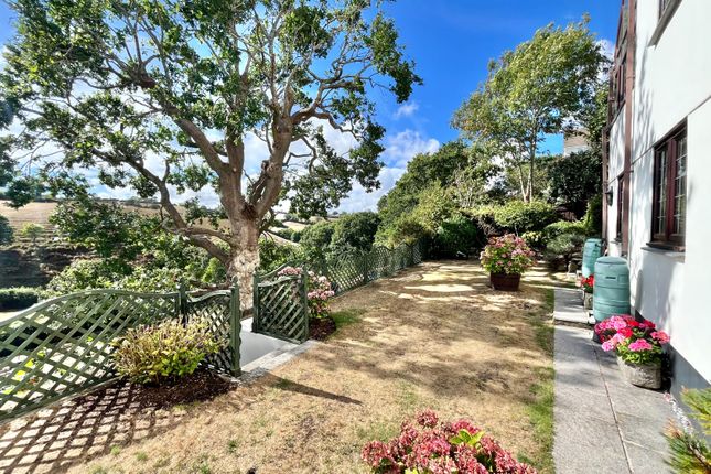 10, Two Hills Park, Saltash photo 2