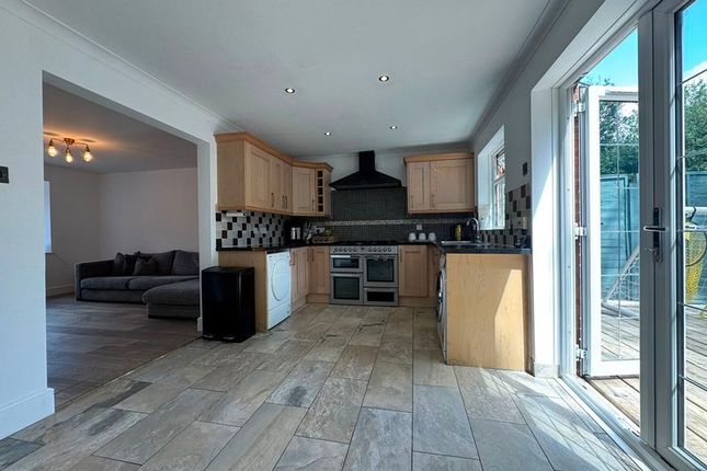 6, Collingwood Close, Luton photo 4