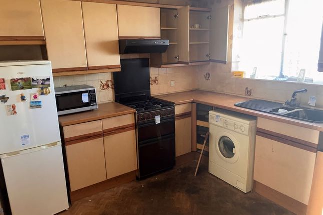 Flat 9 Jerningham Court, Ommaney Road, London, SE14 5NU photo 4
