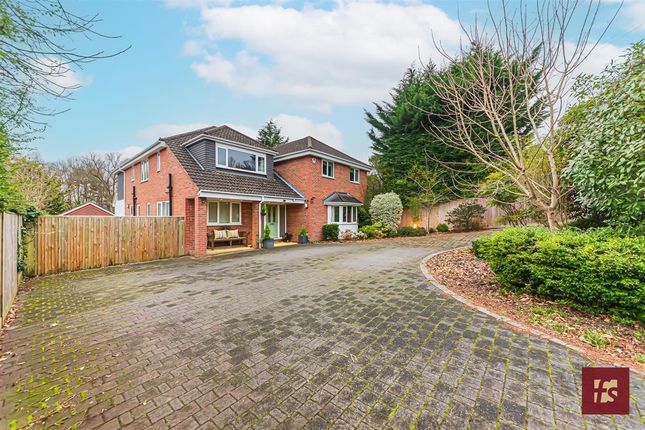 Thumbnail Detached house for sale in Pinehill Road, Crowthorne