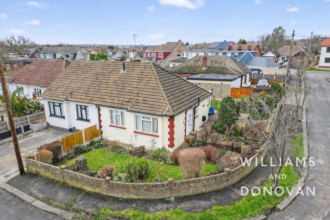 2-bed other on 21, Downesway, South Benfleet, £350,000
