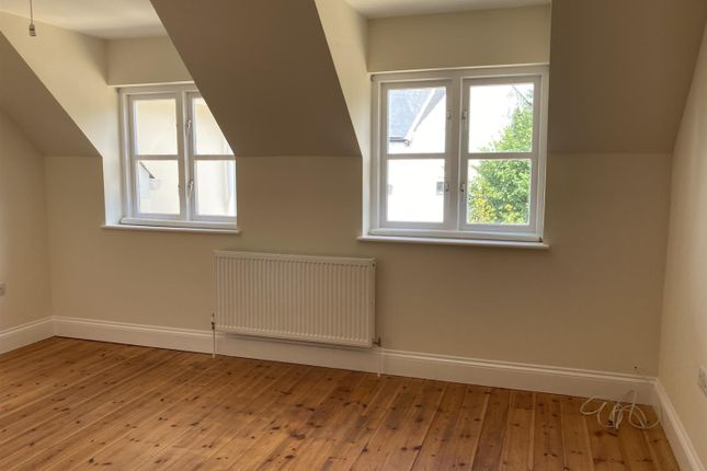 Bedroom One.Jpg
