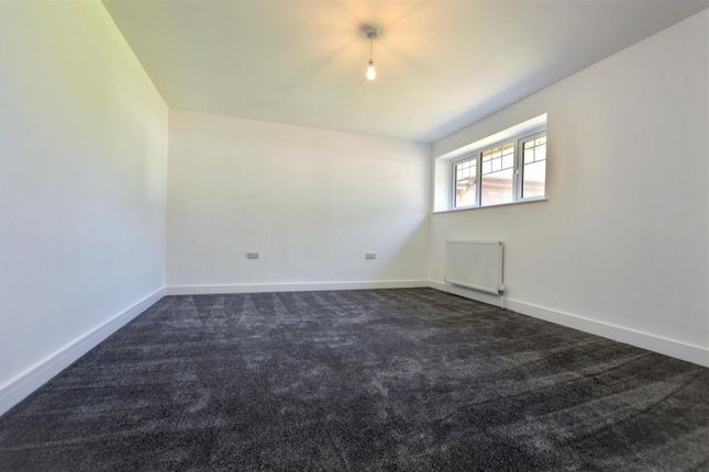 Flat 7, Hankham Lodge, Hankham Hall Road, Westham photo 4