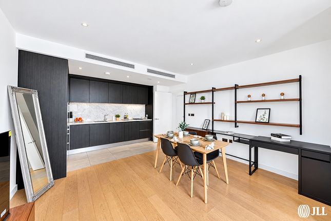 11 Biscayne Avenue, London photo 4