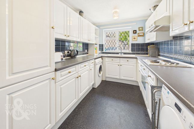 30 Plantsman Close, Norwich photo 2