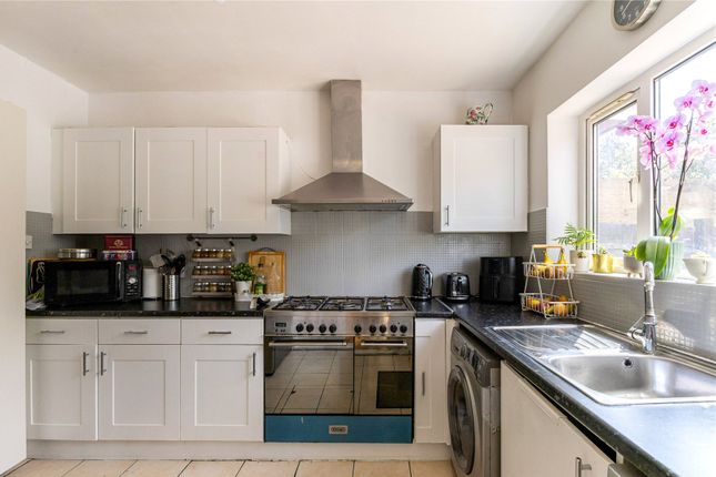 58, Windermere Avenue, London photo 4
